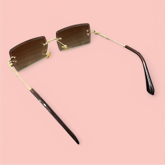 Stylish Brown Sunglasses - Picture 2 of 2